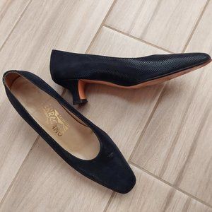 Salvatore Ferragamo Navy Blue Sueded Leather Low Heel Pump.  Size 5B